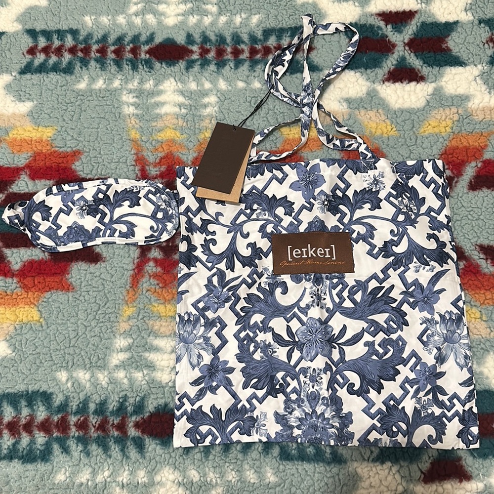 NWT Eye mask and tote bag